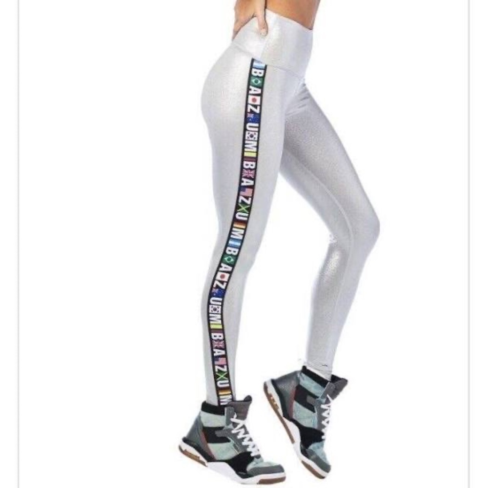 Zumba Metallic High Waisted Ankle Leggings - SILVER - Size Med Leggings